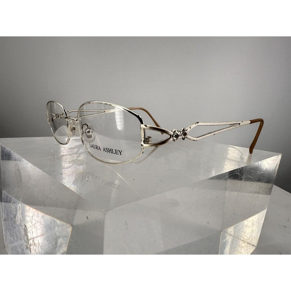 Laura Ashley Sheridan Silver Distressed Look Frame Italy 52-18-135 (K)